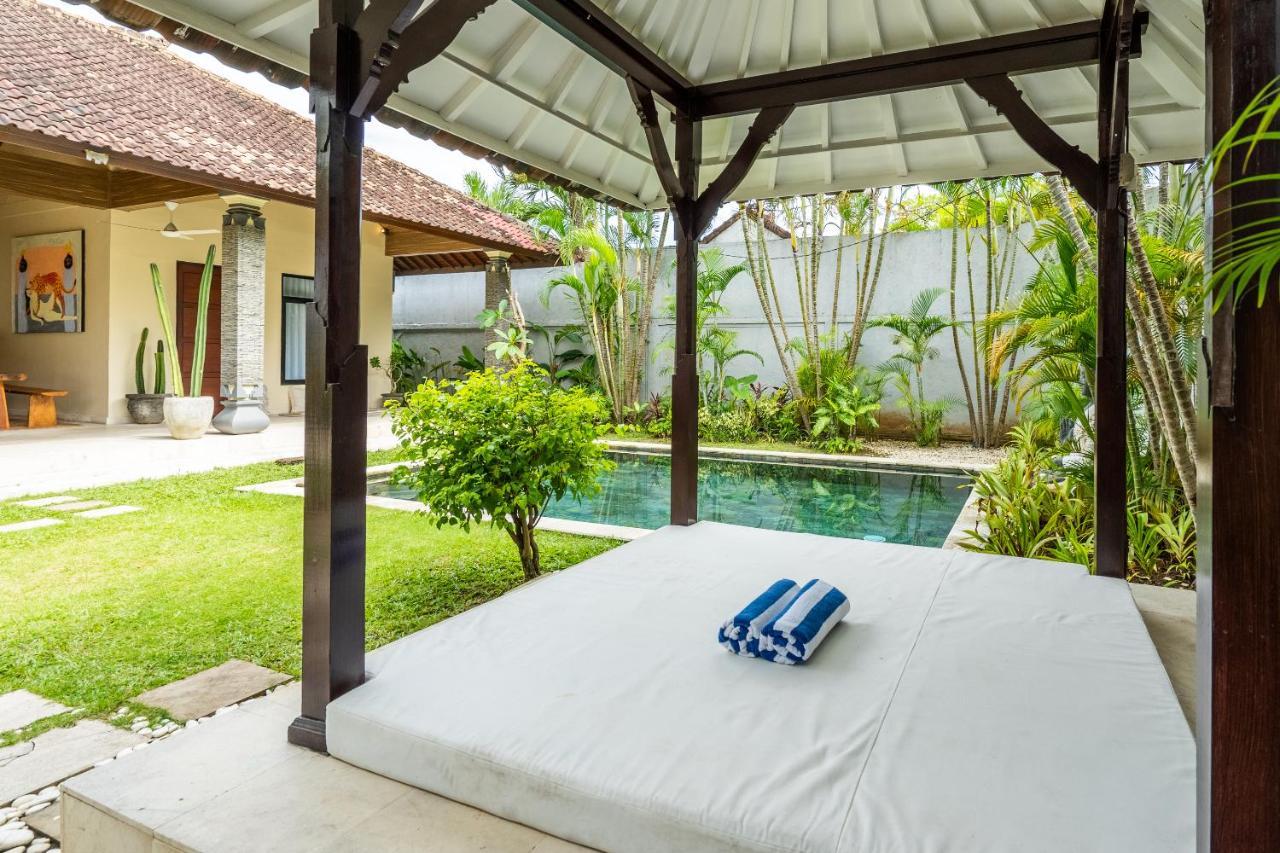 Villa Damai Oasis In The Heart Of Seminyak ภายนอก รูปภาพ