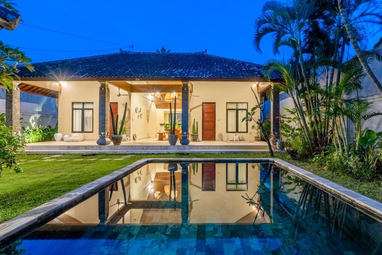 Villa Damai Oasis In The Heart Of Seminyak ภายนอก รูปภาพ