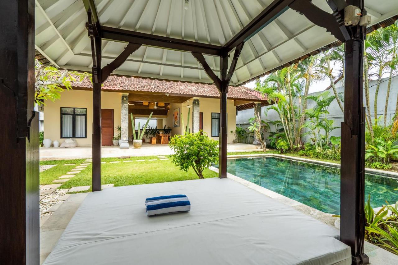 Villa Damai Oasis In The Heart Of Seminyak ภายนอก รูปภาพ