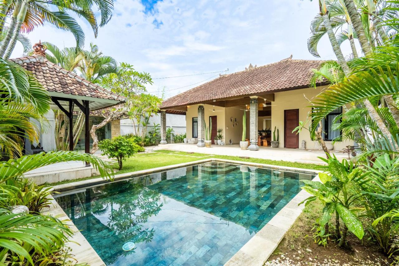 Villa Damai Oasis In The Heart Of Seminyak ภายนอก รูปภาพ