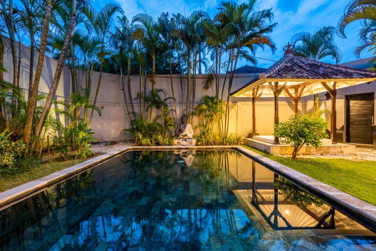 Villa Damai Oasis In The Heart Of Seminyak ภายนอก รูปภาพ
