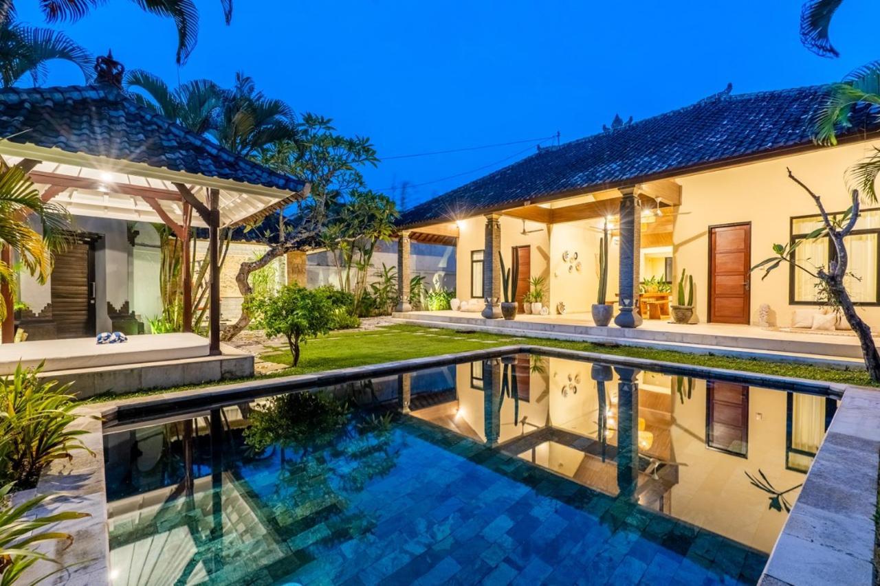 Villa Damai Oasis In The Heart Of Seminyak ภายนอก รูปภาพ